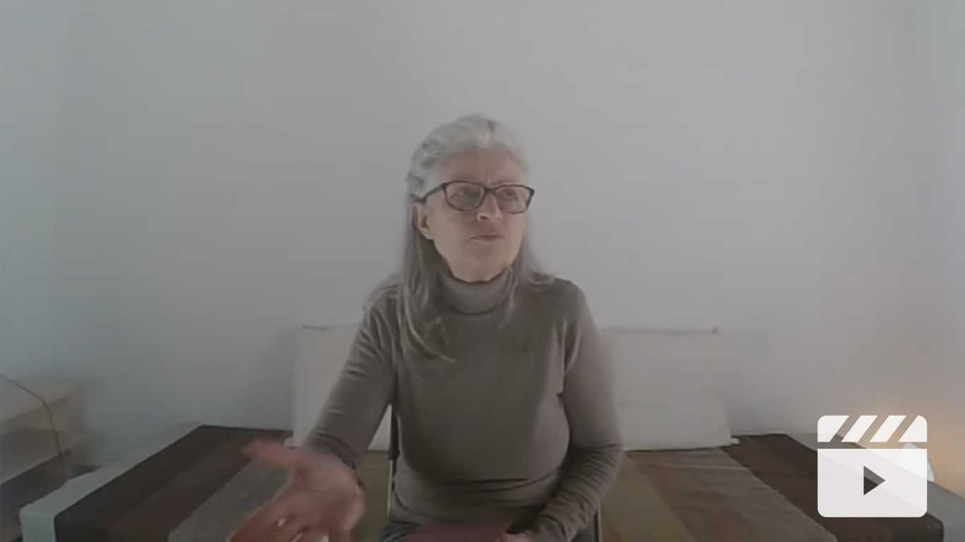 La voz que huele a azucenas